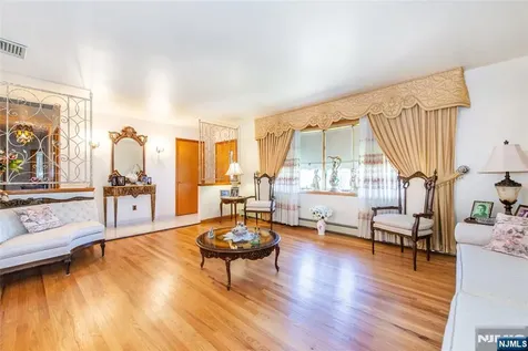 27 Bartsch Avenue Woodland Park NJ 07424