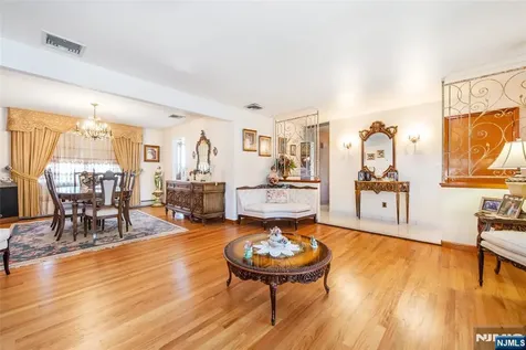 27 Bartsch Avenue Woodland Park NJ 07424