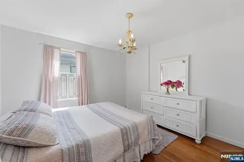 385 Berkeley Avenue Bloomfield NJ 07003