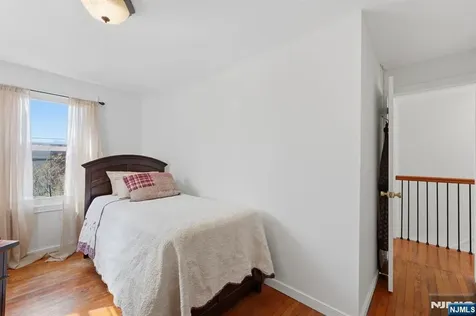 385 Berkeley Avenue Bloomfield NJ 07003