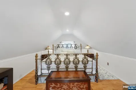 385 Berkeley Avenue Bloomfield NJ 07003