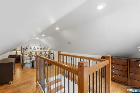 385 Berkeley Avenue Bloomfield NJ 07003