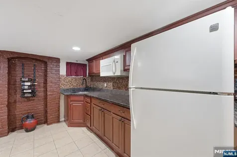 385 Berkeley Avenue Bloomfield NJ 07003