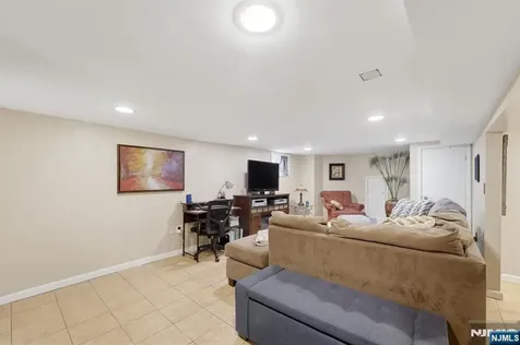 385 Berkeley Avenue Bloomfield NJ 07003