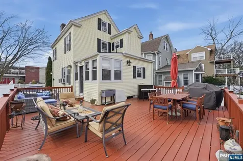 385 Berkeley Avenue Bloomfield NJ 07003