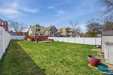 385 Berkeley Avenue Bloomfield NJ 07003
