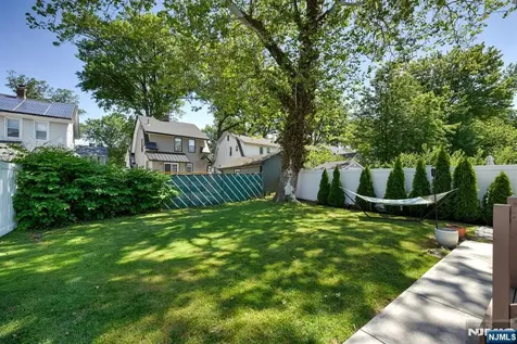 278 Centre Street Nutley NJ 07110