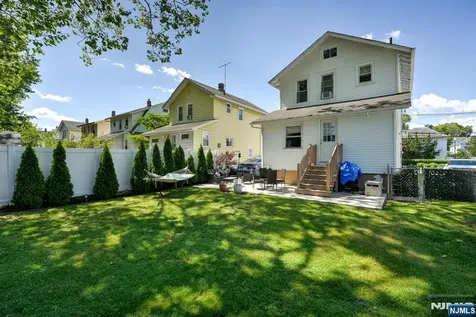 278 Centre Street Nutley NJ 07110