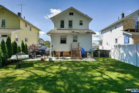 278 Centre Street Nutley NJ 07110
