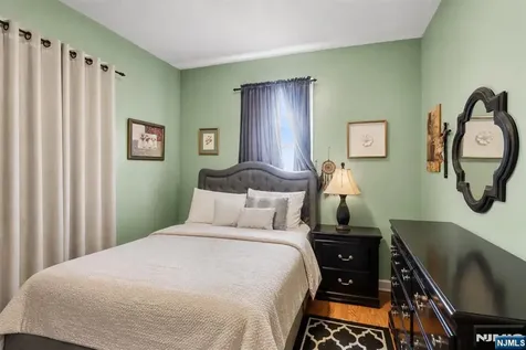9123 Newkirk Avenue North Bergen NJ 07047