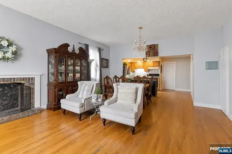 9123 Newkirk Avenue North Bergen NJ 07047