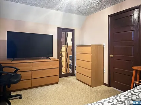 189 Martha Avenue Elmwood Park NJ 07407