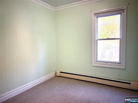 189 Martha Avenue Elmwood Park NJ 07407