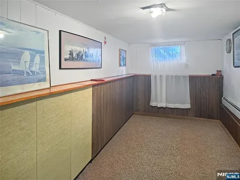189 Martha Avenue Elmwood Park NJ 07407