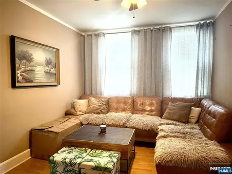 189 Martha Avenue Elmwood Park NJ 07407