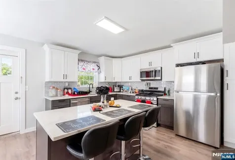 58 Park Avenue East Orange NJ 07017