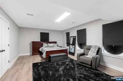 58 Park Avenue East Orange NJ 07017