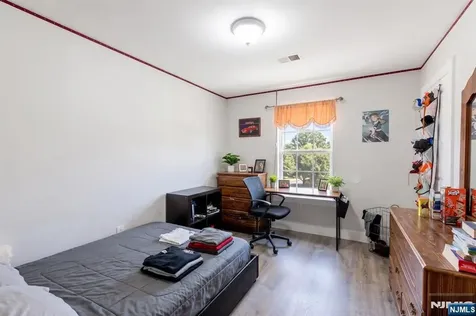 58 Park Avenue East Orange NJ 07017