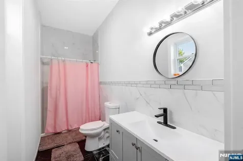 58 Park Avenue East Orange NJ 07017