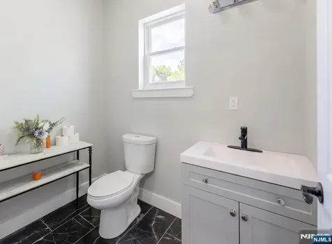 58 Park Avenue East Orange NJ 07017