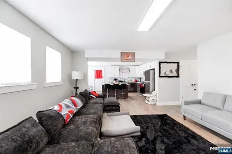 58 Park Avenue East Orange NJ 07017