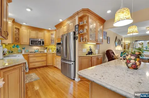 347 Mansfield Avenue Secaucus NJ 07094