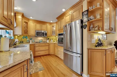 347 Mansfield Avenue Secaucus NJ 07094
