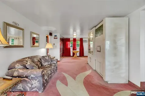 347 Mansfield Avenue Secaucus NJ 07094