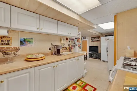 347 Mansfield Avenue Secaucus NJ 07094