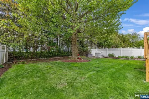 347 Mansfield Avenue Secaucus NJ 07094