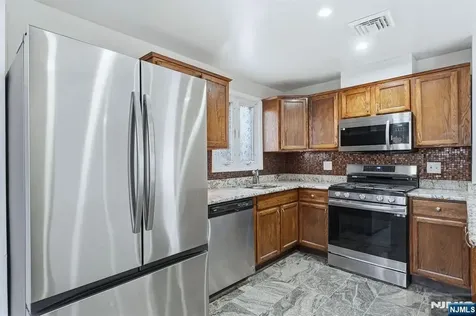220 5th Street Fairview NJ 07022