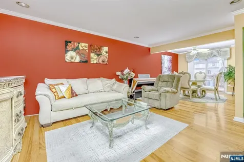 37 Cedar Drive Rochelle Park NJ 07662