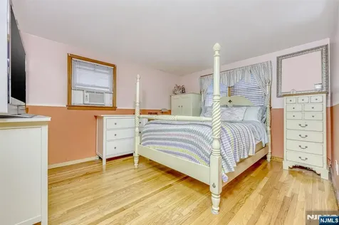 37 Cedar Drive Rochelle Park NJ 07662