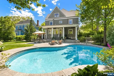 70 Ridge Rutherford NJ 07070