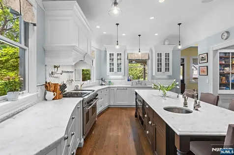 70 Ridge Rutherford NJ 07070