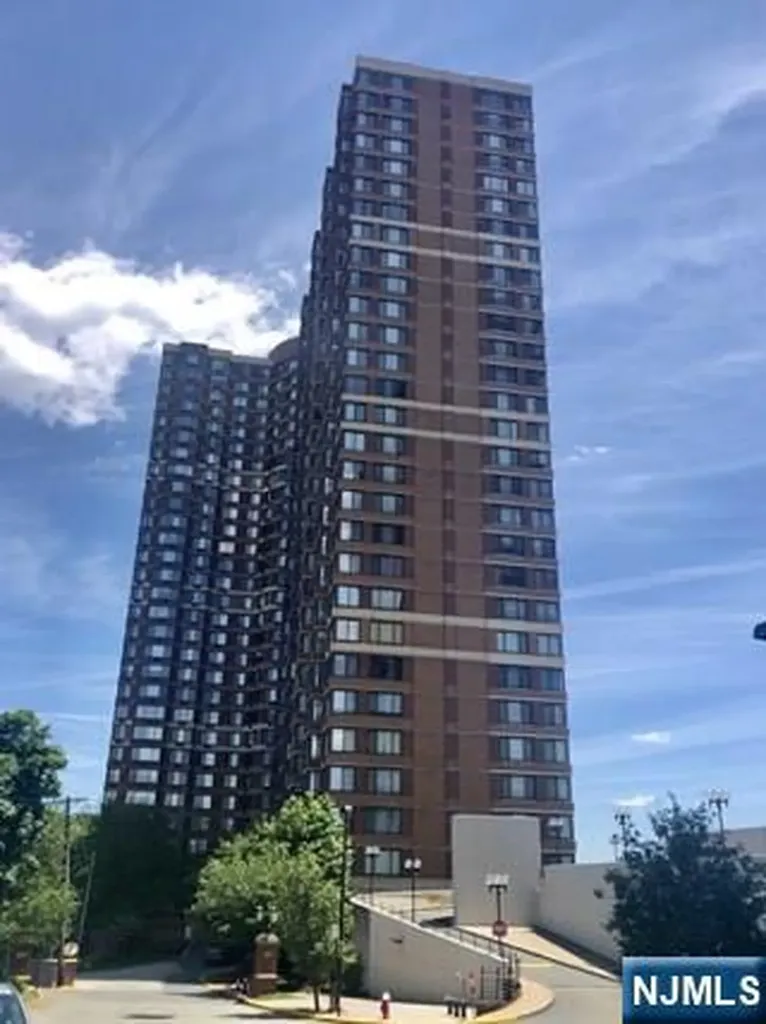 100 Old Palisade Road Fort Lee NJ 07024