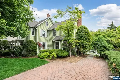 123 Liberty Street Ridgewood NJ 07450