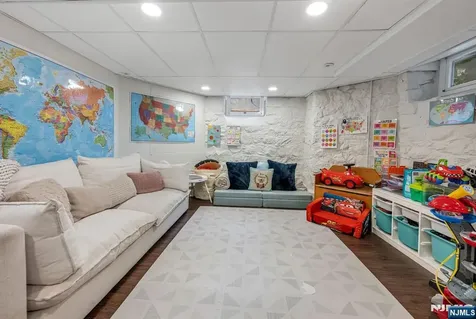 123 Liberty Street Ridgewood NJ 07450