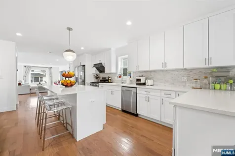 1516 71st Street North Bergen NJ 07047