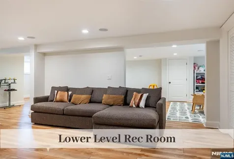 208 N Walnut Street Ridgewood NJ 07450