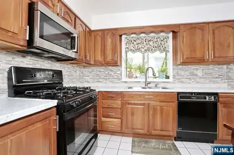 290 Hamilton Place Hackensack NJ 07601