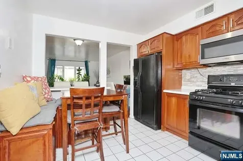 290 Hamilton Place Hackensack NJ 07601