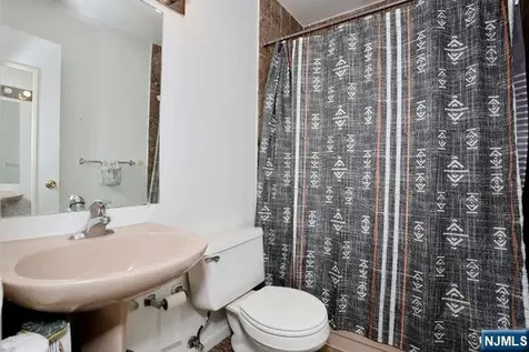 290 Hamilton Place Hackensack NJ 07601