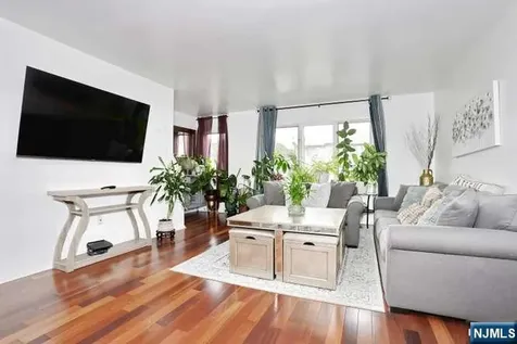 290 Hamilton Place Hackensack NJ 07601
