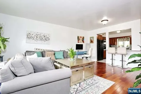 290 Hamilton Place Hackensack NJ 07601