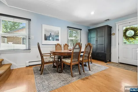 11 Lake Trail Wayne NJ 07470