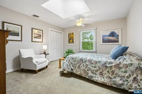 11 Lake Trail Wayne NJ 07470