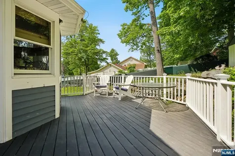 11 Lake Trail Wayne NJ 07470