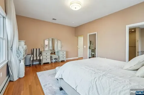 28 George Street Saddle Brook NJ 07663