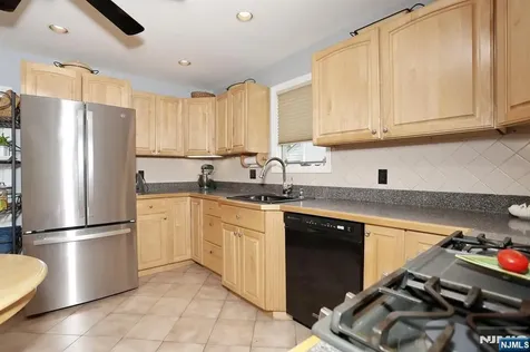 94 Smith Avenue Bergenfield NJ 07621